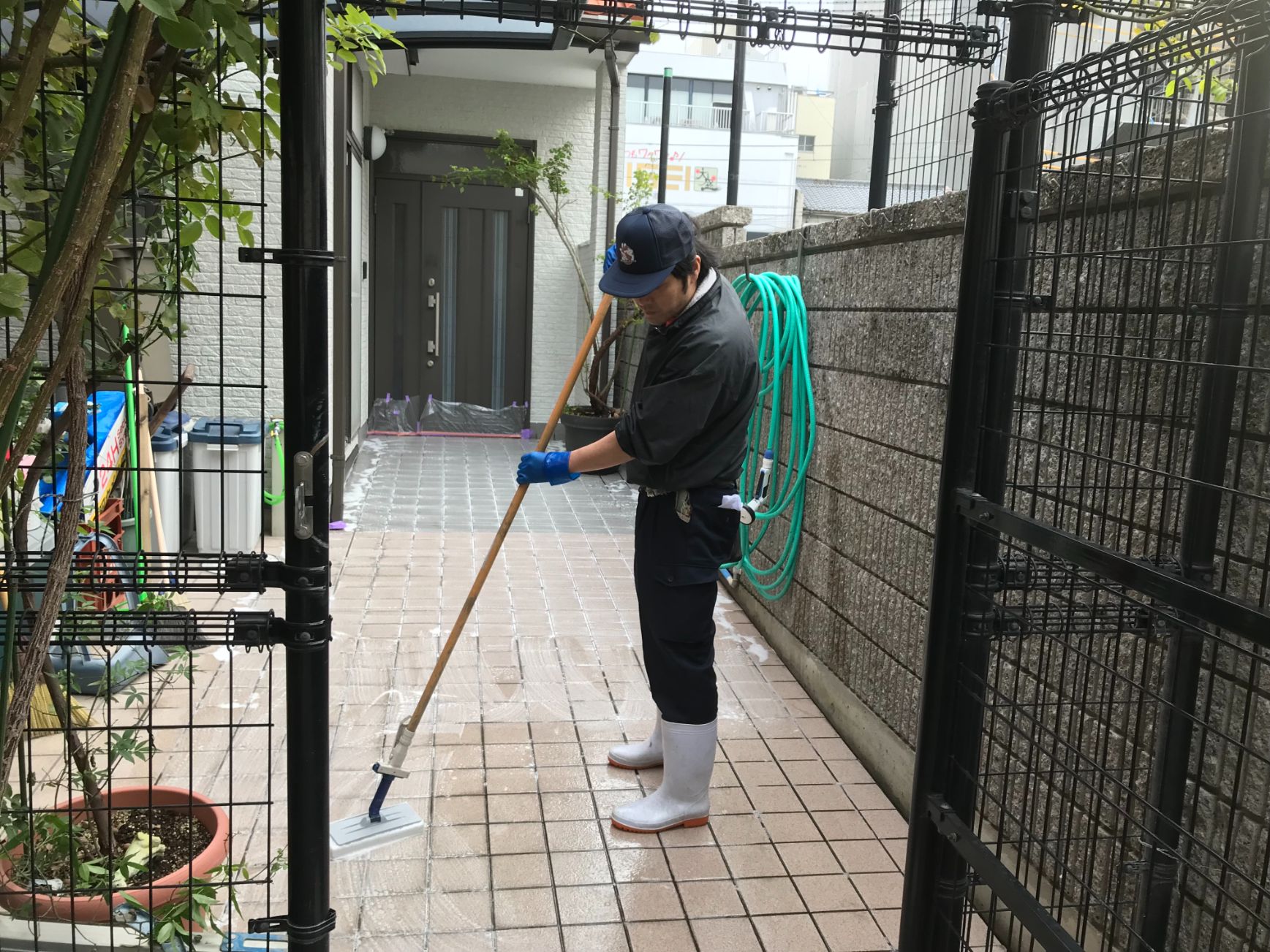 住宅玄関前滑り止め　スリップバスター